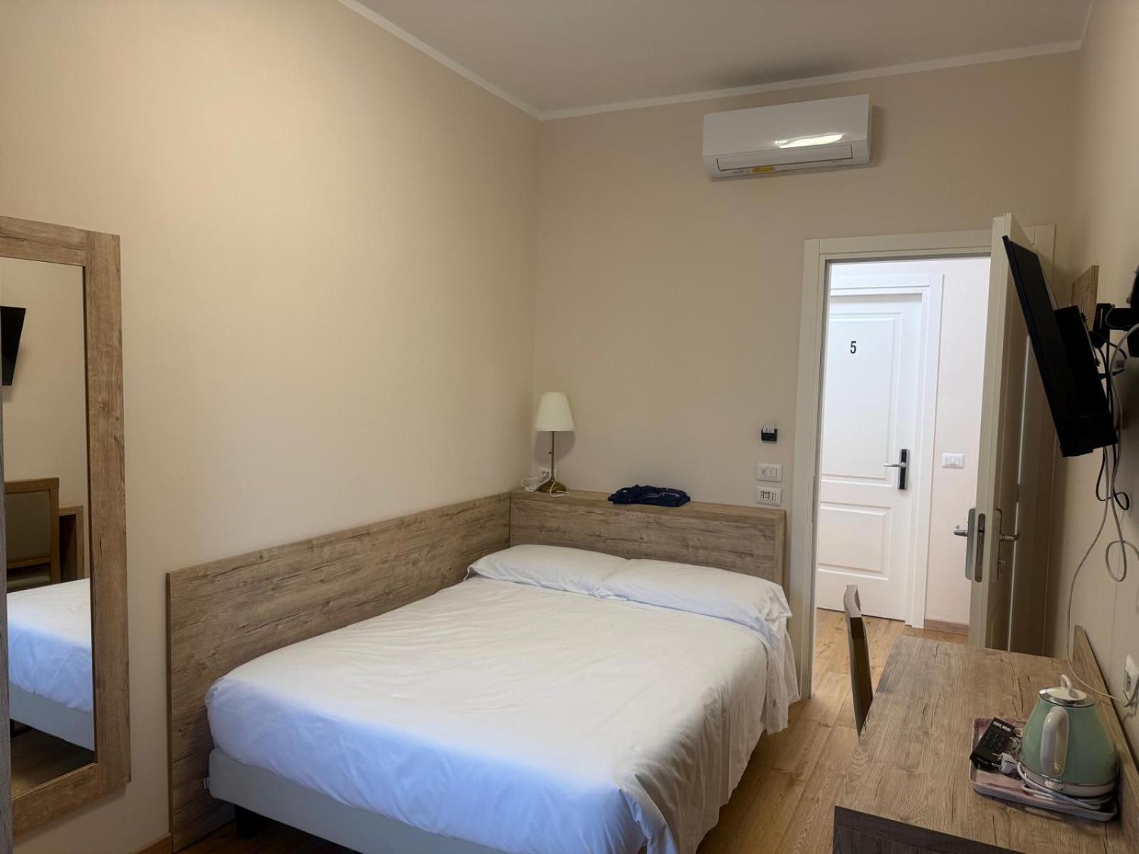 Guesthouse Central Station Group - Via Ponte Seveso 18 Milano Dış mekan fotoğraf