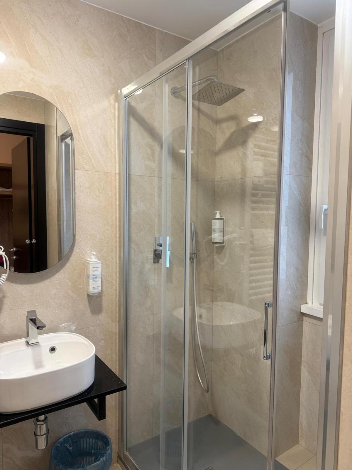 Guesthouse Central Station Group - Via Ponte Seveso 18 Milano Dış mekan fotoğraf